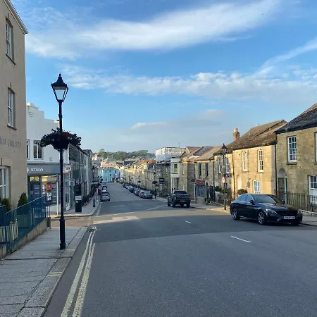 No 8 - In Style In The Heart Of The Cathedral City. * Truro